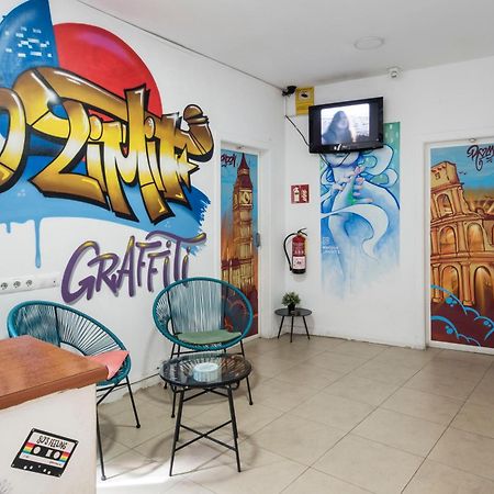 No Limit Hostel Graffiti Barcelona Kültér fotó