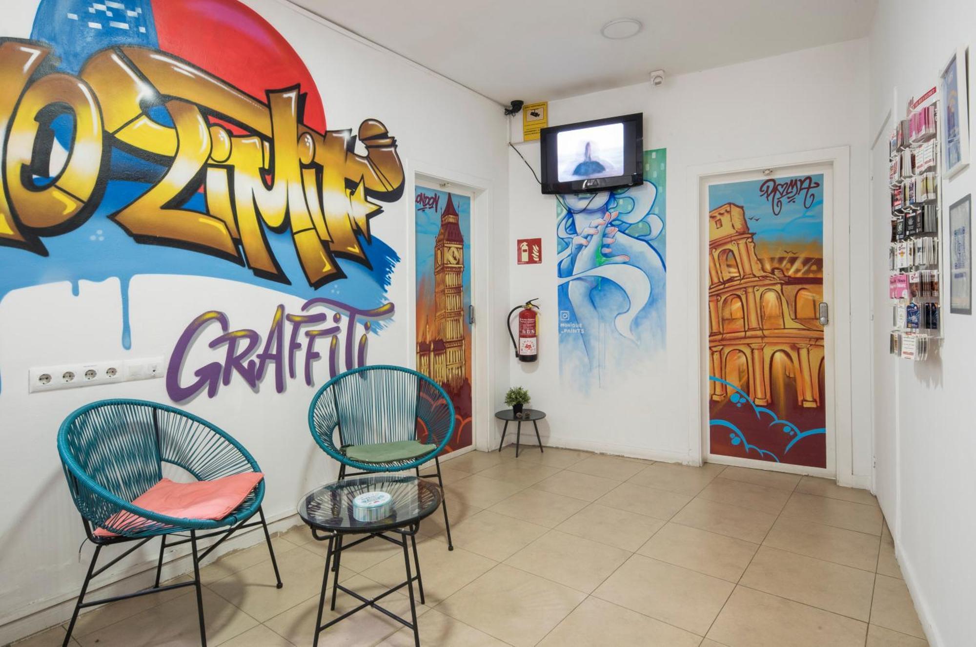 No Limit Hostel Graffiti Barcelona Kültér fotó